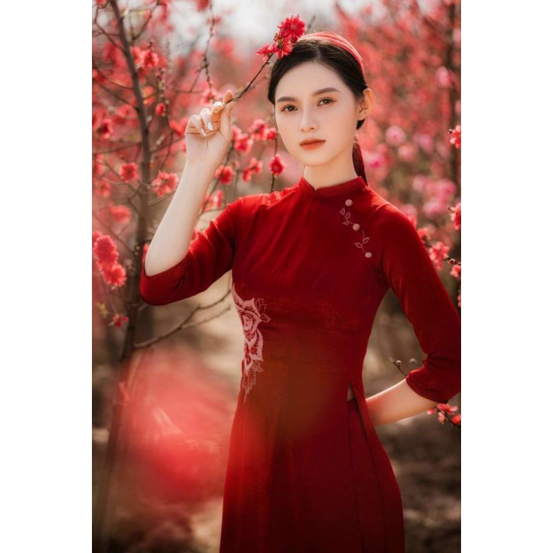 ÁO DÀI LỤA ĐỎ THÊU HOA CHIẾT EO NHẸ NHÀNG - CHÀO MỪNG TUẦN LỄ ÁO DÀI