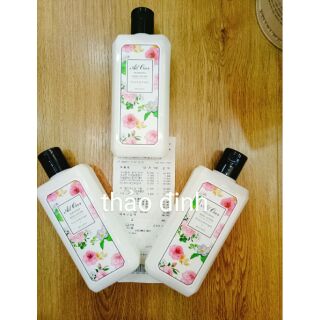 Sữa dưỡng thể tích hợp nước hoa Missha 200ml