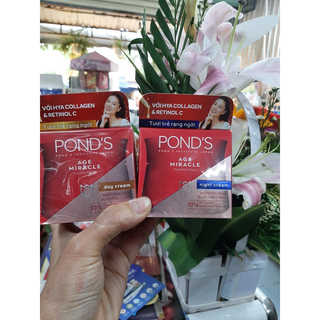 Kem Ngăn Ngừa Lão Hóa POND'S Age Miracle Ban Ngày và Ban đêm