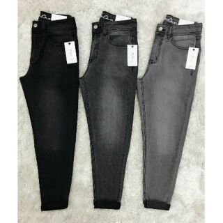 QUẦN JEANS Boyfriend MOTOJ. 3 Màu Xám
Quần Dài 9 Tấc
Đáy  Cao
. VỚI CHẤT LIỆU JEANS MỀM MẠI DỂ MẶC . CHUẨN Ở ĐÂY CHỨ  DA