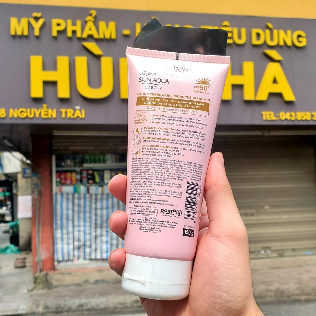 Kem chống nắng dưỡng thể, kem dưỡng thể trắng da Spf 50 Pa++++ Sunplay Skin Aqua UV Body Lotion 150g