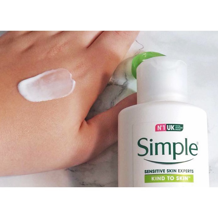 Kem dưỡng ẩm cho da nhạy cảm SIMPLE KIND TO SKIN, da mịn màng, trắng sáng