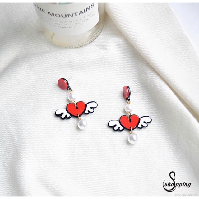 Khuyên tai trái tim