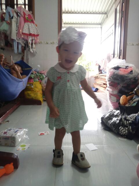 Đầm xuất hàn bé gái