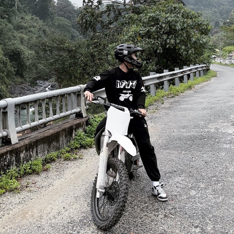 Áo tay dài đen Dirt bike long sleeve.