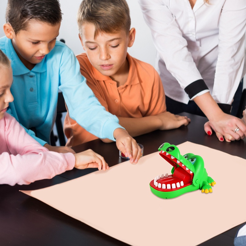 Đồ Chơi Cá Sấu Cắn Tay Vui Nhộn Sáng Tạo Cho Gia Đình