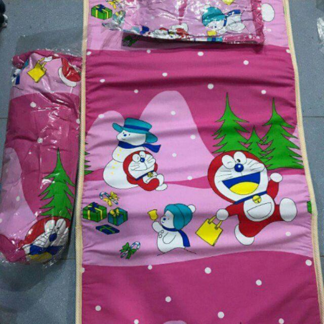 Grap nệm cho bé đi học