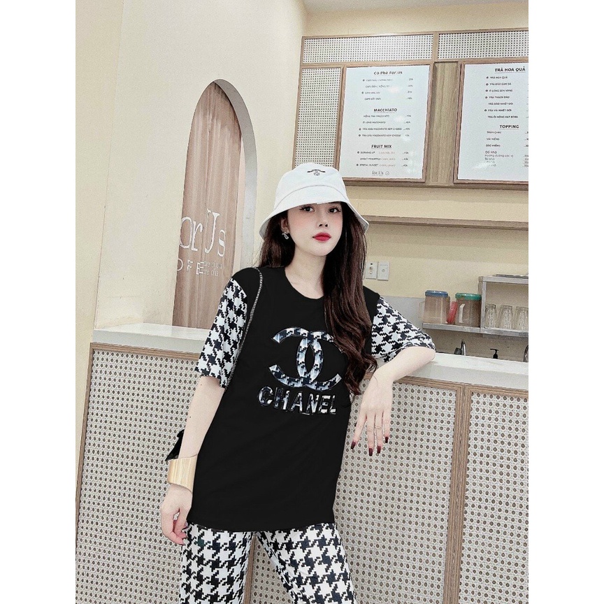 Đô bộ thun form rộng họa tiết đắp chữ C
