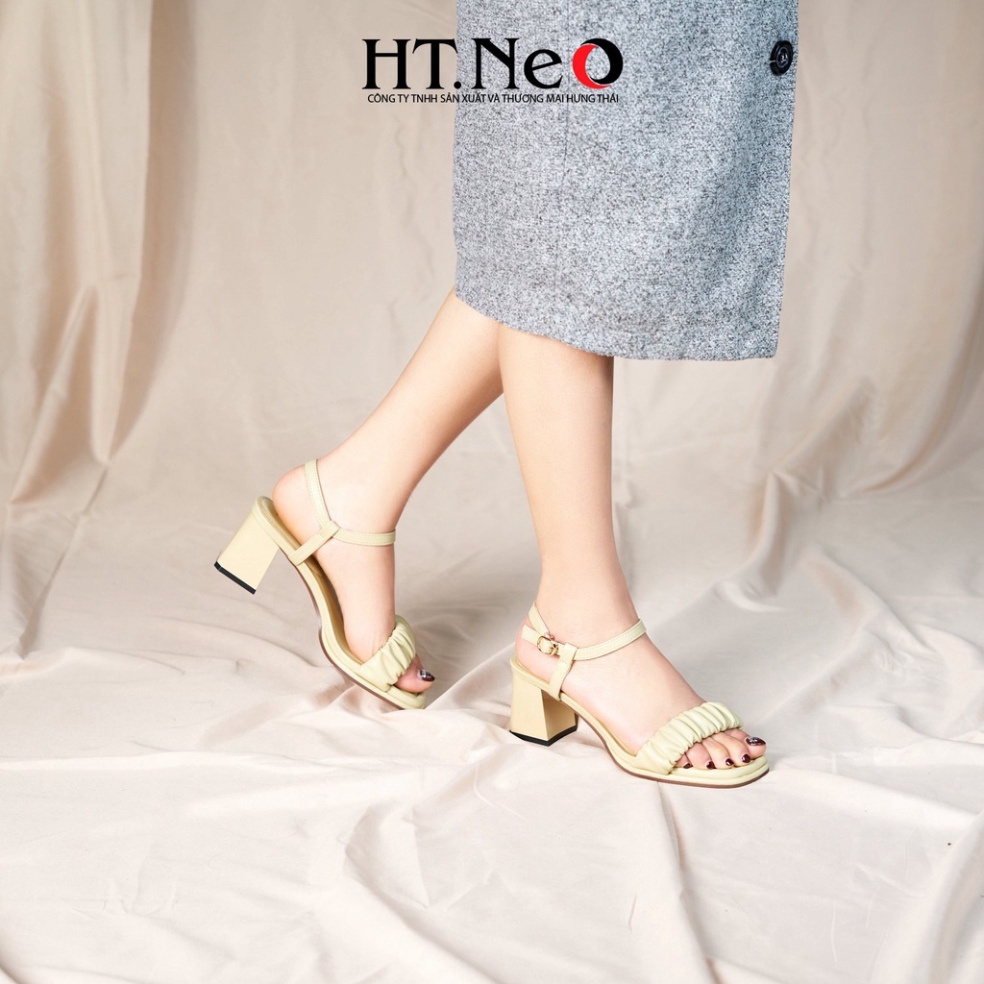 Giày sandal nữ HT.NEO Da mềm mại, đế vuông, thiết kế trẻ trung, thanh lịch phương hướng classic SDN119