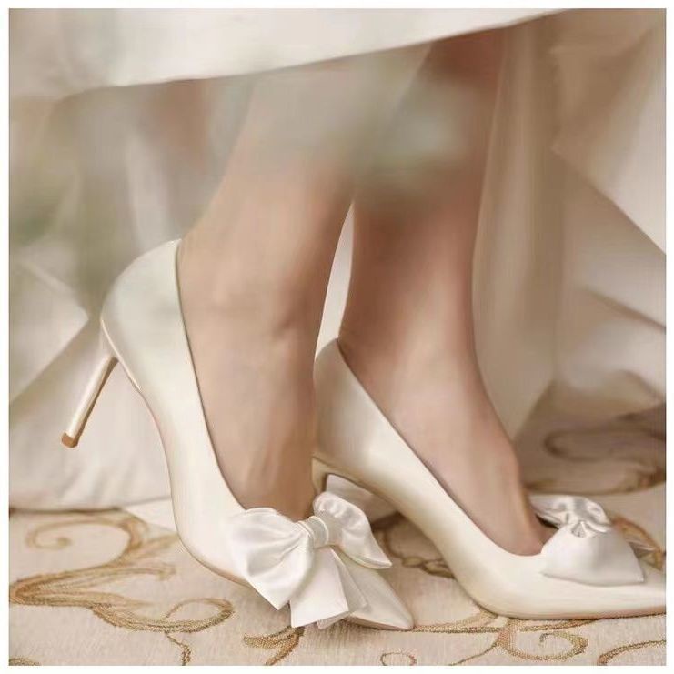 Giày Cao Gót Vải Satin Đính Nơ Xinh Xắn Cho Cô Dâu
