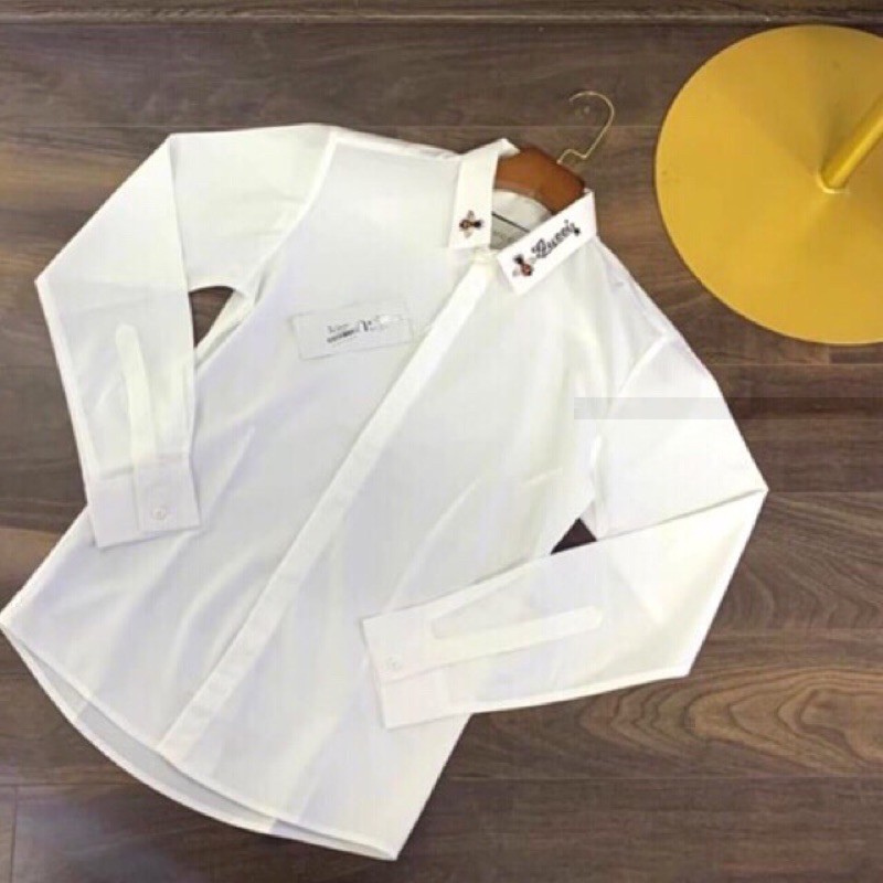 Somi Trắng Thêu Ong Ở Cổ💥💥