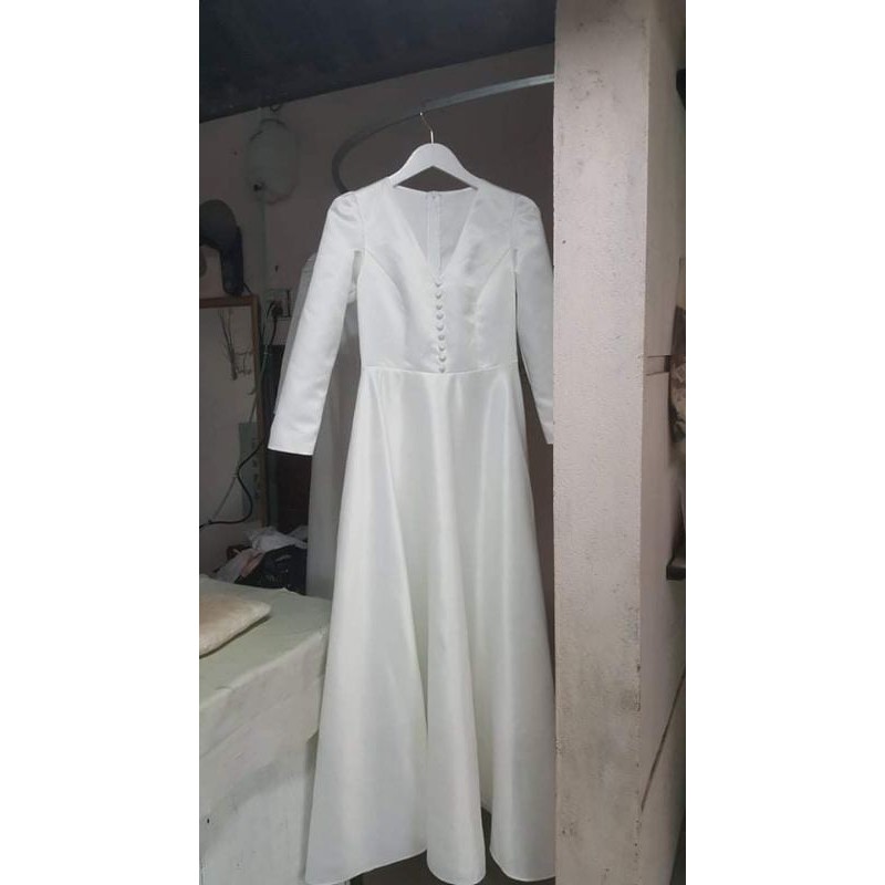 váy cưới trắng may tại tiệm nhà Thúy
