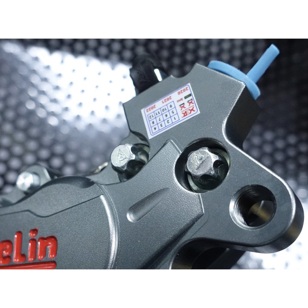 Heo Dầu ADELIN 20  4piston Hàng Tiêu Chuẩn Phổ Thông