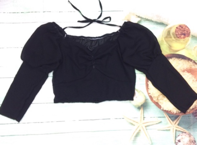 Áo croptop trễ vai hot (hình thật chụp kế)