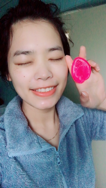 MIẾNG RỬA MẶT SILICON LOVEN MAKE CLEANSING PAD NHẬT BẢN