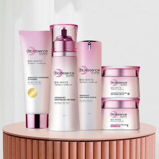 Bộ  sản  phẩm  chăm sóc  dưỡng  trắng  chuyên sâu  TAnaka.