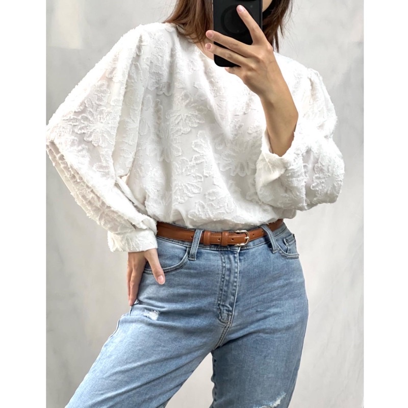 Áo sơmi 2hand cổ tròn màu trắng