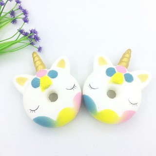 SquiShy bánh tròn 1 sừng nhắm mắt