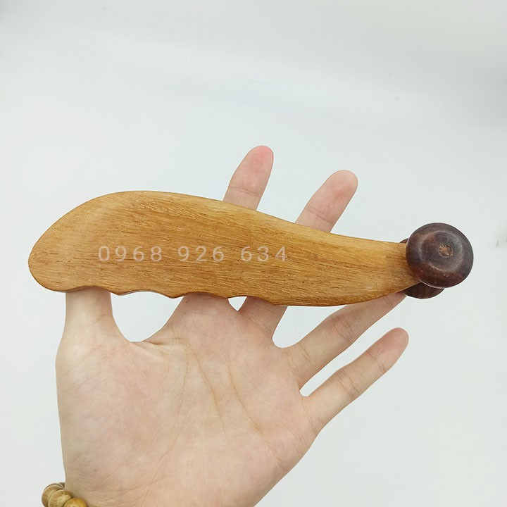 Dụng cụ massageFREESHIPDụng cụ lăn mũi và mát xa ngón tay, cạo gió bằng gỗ thơm hình răng cưa loại tốt