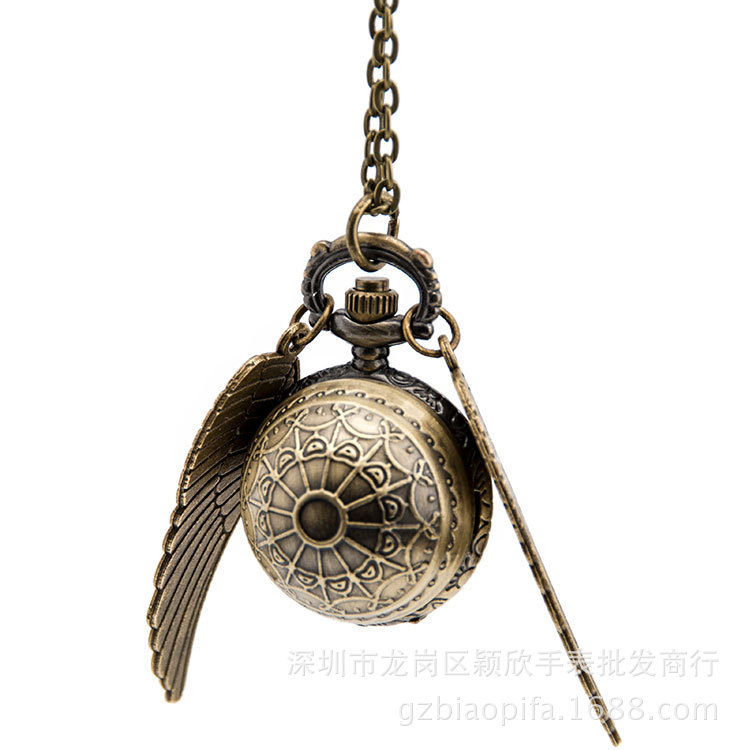 Dây chuyền mặt đồng hồ có cánh trong phim Harry Potter