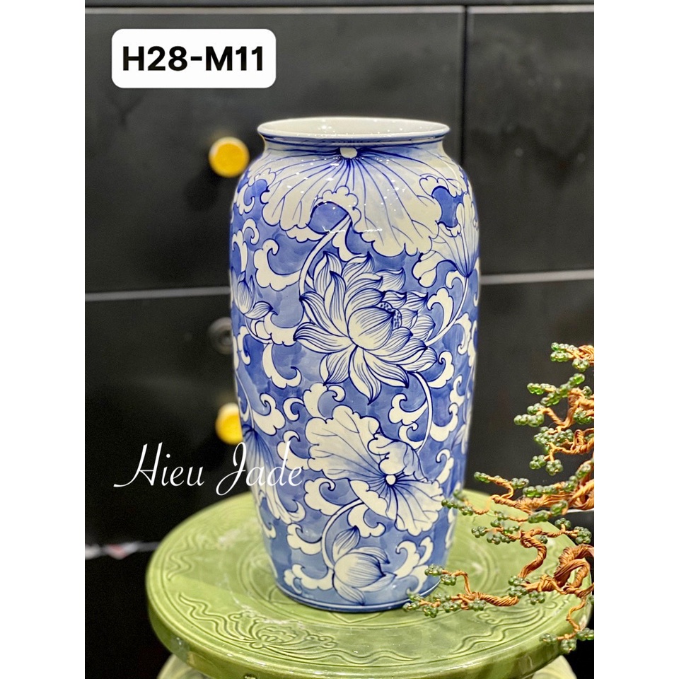 Bình hoa gốm Bát Tràng men lam vẽ tay thủ công hoa sen BH05 Hieu Jade Decor