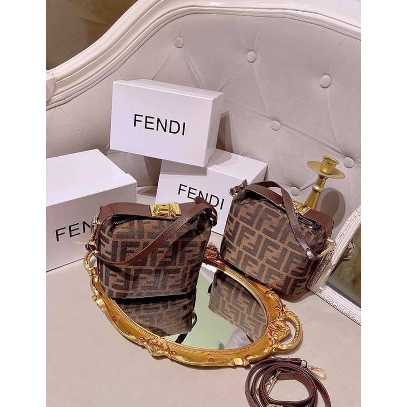 Túi fendi đeo chéo qc