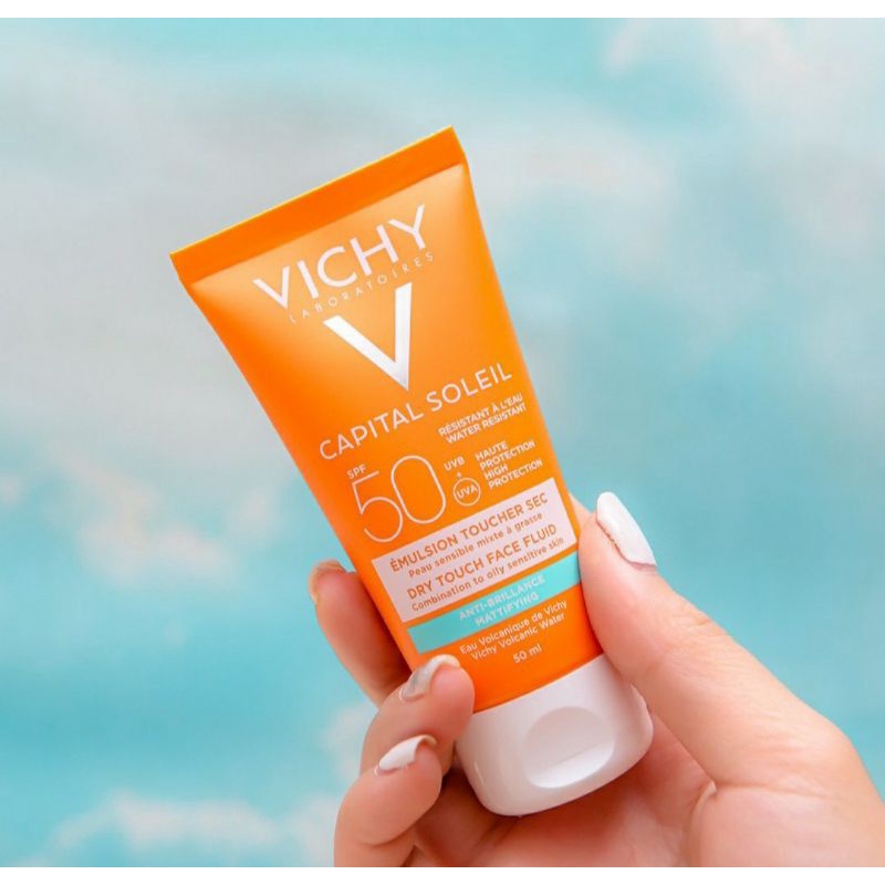 Kem Chống Nắng Vichy Dành Cho Da Dầu Mụn Không Gây Nhờn Rít Không Màu SPF50 50ml