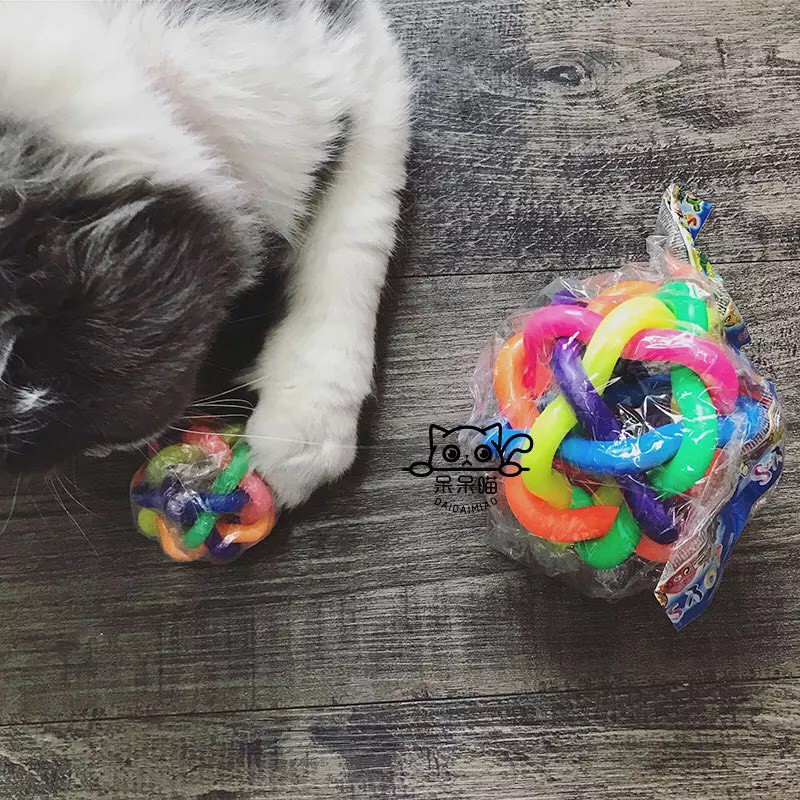 Bóng đồ chơi 7 màu gắn chuông cho chó mèo
