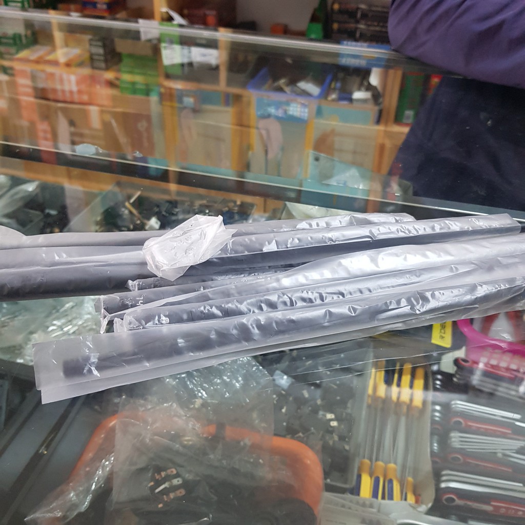 Ăngten thu sóng micro SHURE UGX