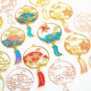 Khung charm làm resin hình chuông gió