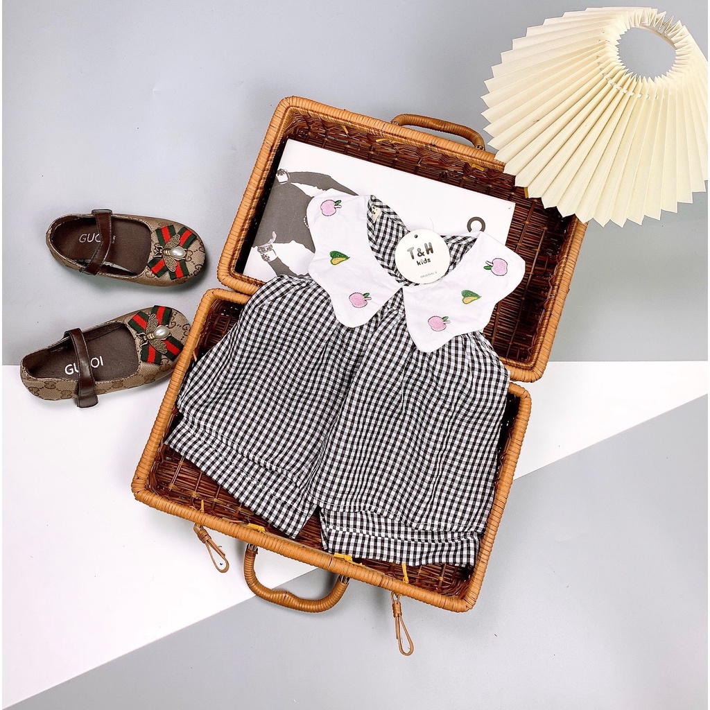 Bộ bé gái, Set đồ đi chơi bé gái, cổ sen thêu cực xinh từ  - Richkid123