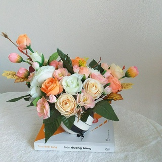 Bình hoa lụa để bàn trang trí mẫu hình bán nguyệt