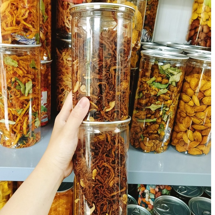 Khô heo cháy tỏi lon 250g/300g, vị đậm đà, heo loại ngon - ĂN VẶT CHIN CHIN. | BigBuy360 - bigbuy360.vn