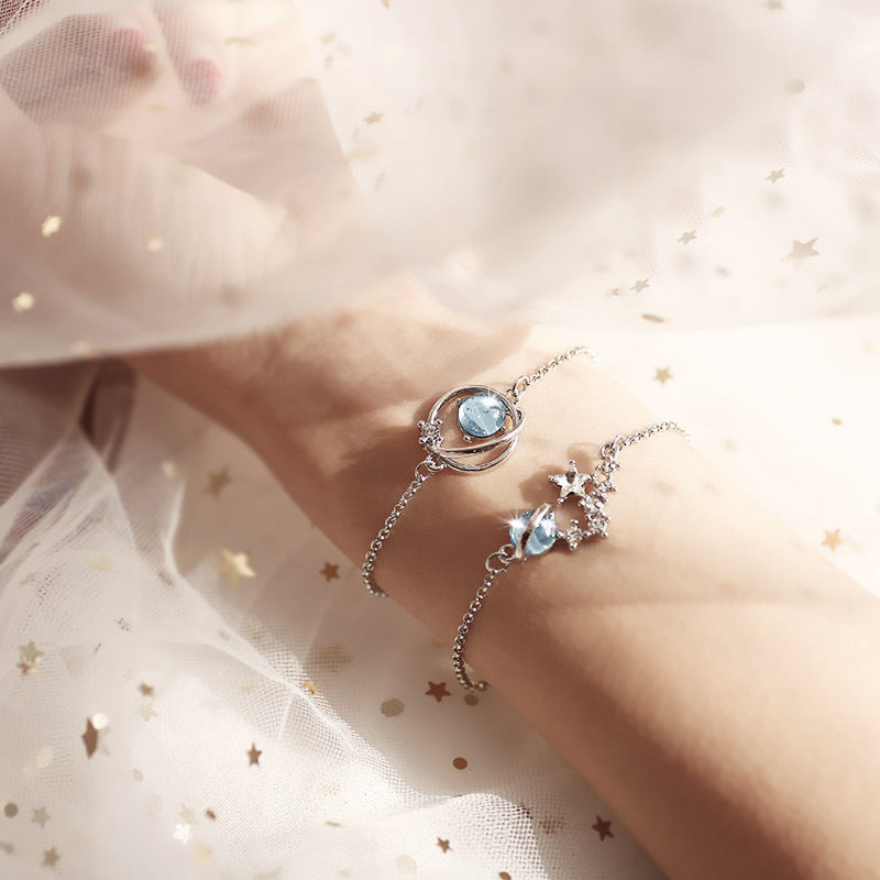 Vòng đeo tay thiết kế xinh xắn thời trang dành cho các cặp đôi