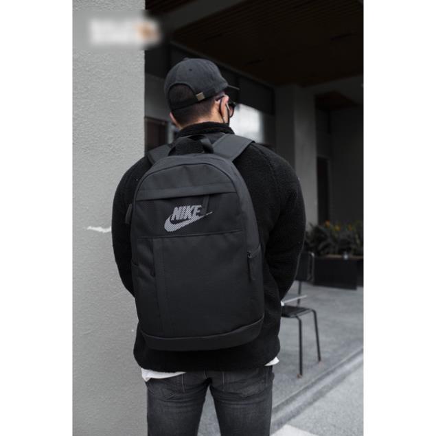 BALO NIKE CLASSIC2  Chất liệu 100% polyester ,Có nhiều ngăn và cả ngăn được laptop  • Full phụ liệu xịn