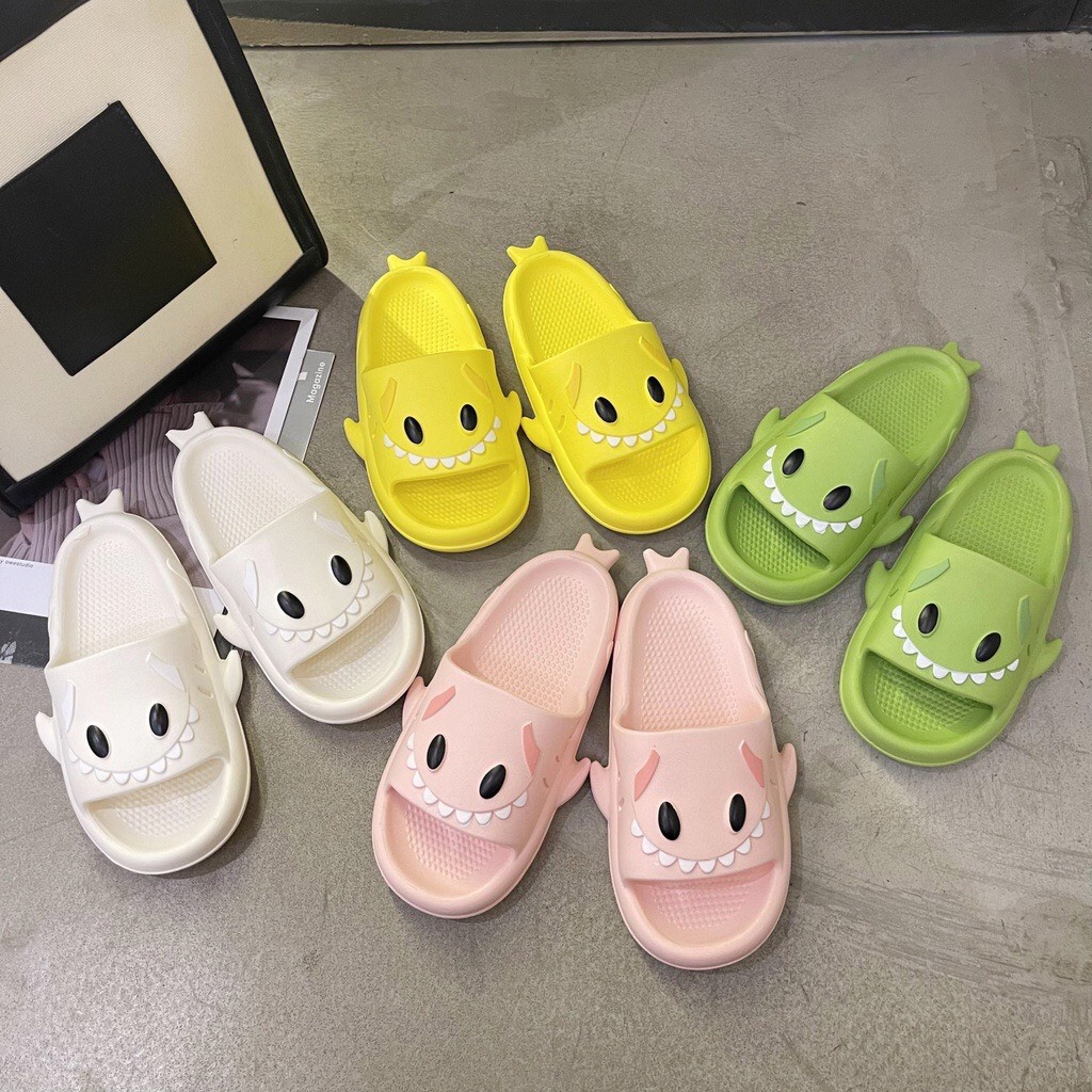 Dép Nữ Thời Trang Xinh Xắn, Kiểu Dép Quai Ngang Đúc Nguyên Khối Hình Cá Mập Cute Phù Hợp Đi Trong Nhà, Đi Ngoài Trời