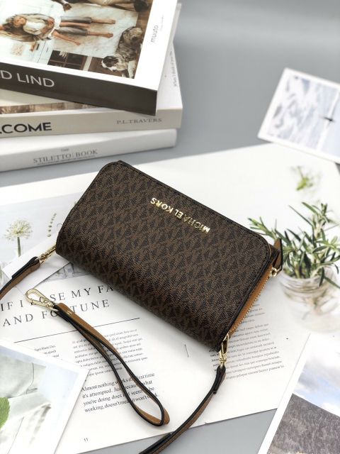 🆘️Rẻ nhât shopee. Túi Clitch michael kors