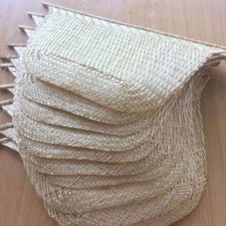 Quạt nan tre việt nam , bà ngoại đan, handmade, siêu bền đẹp. Bamboo fan of VietNam.