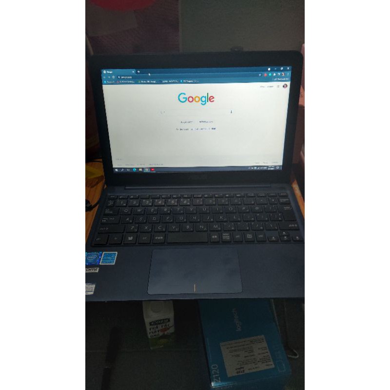 Laptop mini asus E200HA | BigBuy360 - bigbuy360.vn