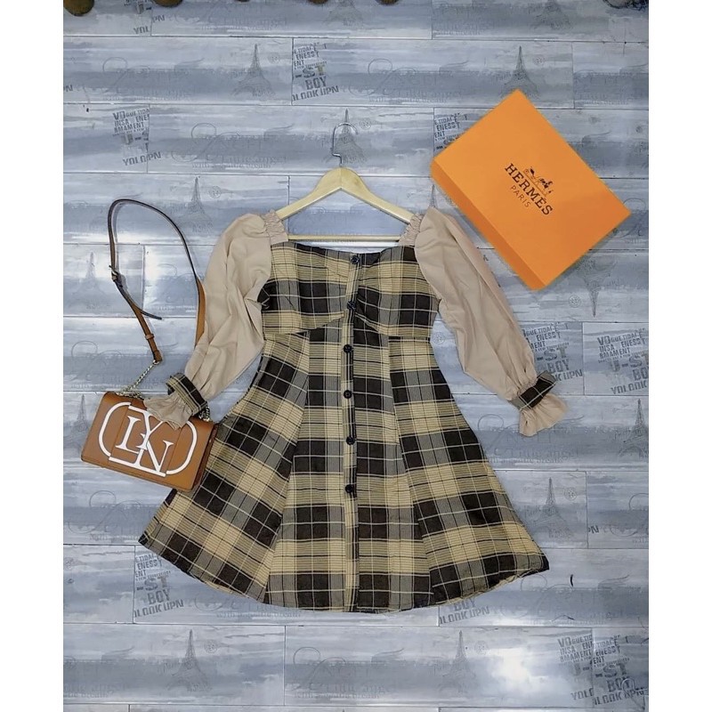 Đầm trễ vai dáng xoè tay dài, váy nữ dáng xòe GenY họa tiết caro phối tay bồng mặc được 2 kiểu xinh xắn | BigBuy360 - bigbuy360.vn