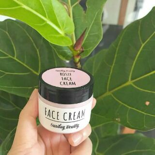 Kem dưỡng Rosie Cream Sunday Beauty