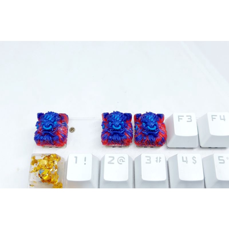 Keycap resin Bara clone tone xanh đỏ trang trí bàn phím cơ gaming.