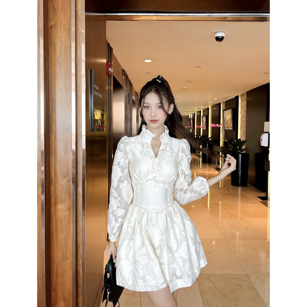 COQUI - Đầm xoè tay phồng dài xẻ cổ - Amy Dress