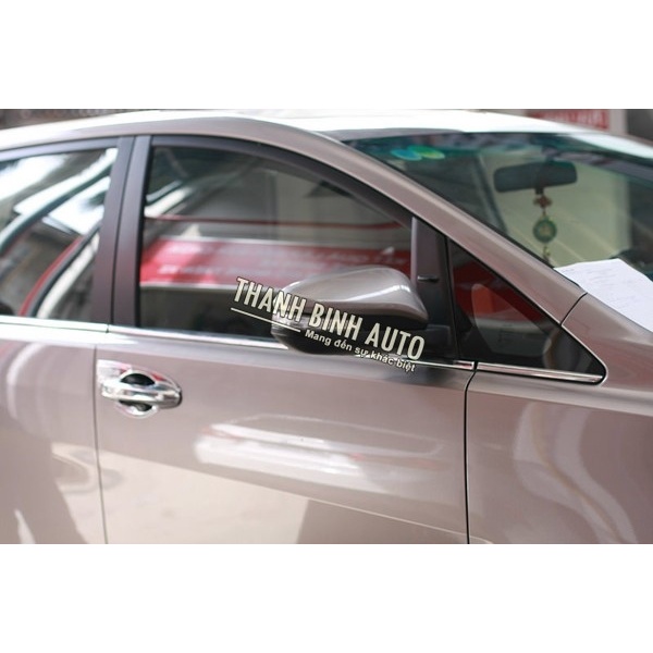 Nẹp chân kính inox xe Innova 2007 đến 2021 Inox Cao cấp sáng bóng không rỉ,