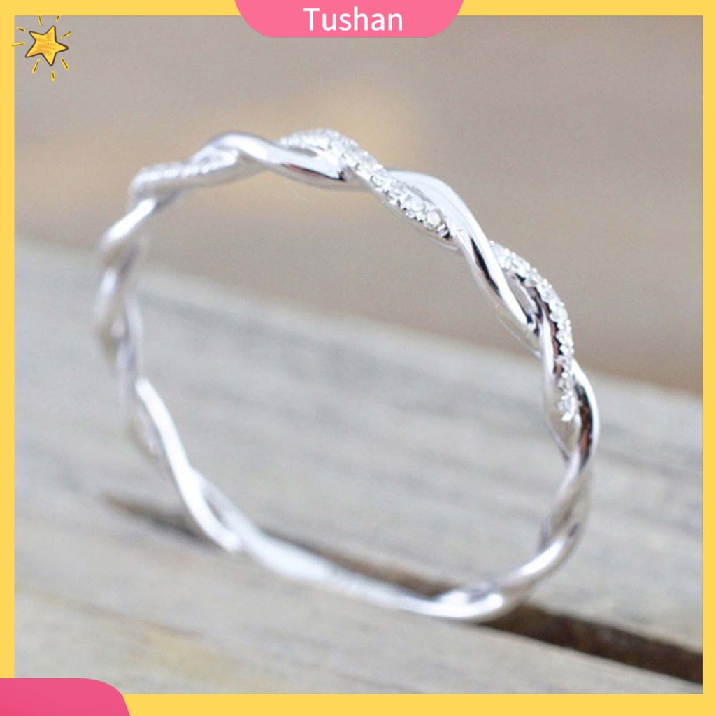 Nhẫn cưới mạ điện trọng lượng nhẹ tinh tế
