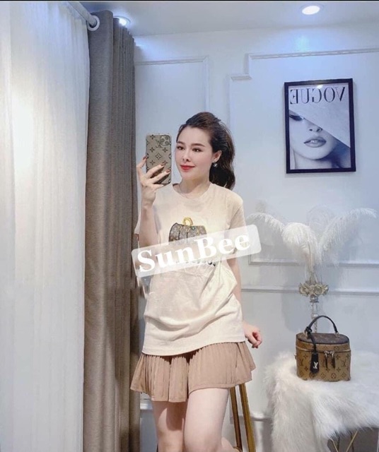 Chân váy xếp ly ngắn cạp khoá hót treen | BigBuy360 - bigbuy360.vn