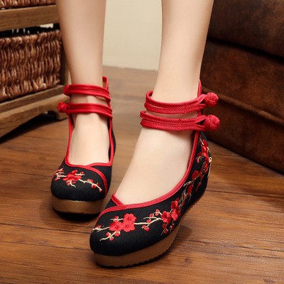 Giày thêu hoa đào tam sinh tam thế giày nữ phong cách cổ trang Trung quốc cổ đại