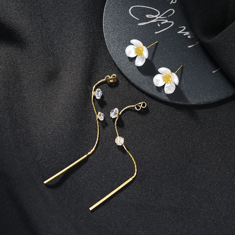 Bông Tai Dáng Dài Bằng Sợi Tổng Hợp Phối Tua Rua Hình Hoa Phong Cách Hàn Quốc Thanh Lịch Thời Trang Cho Nữ