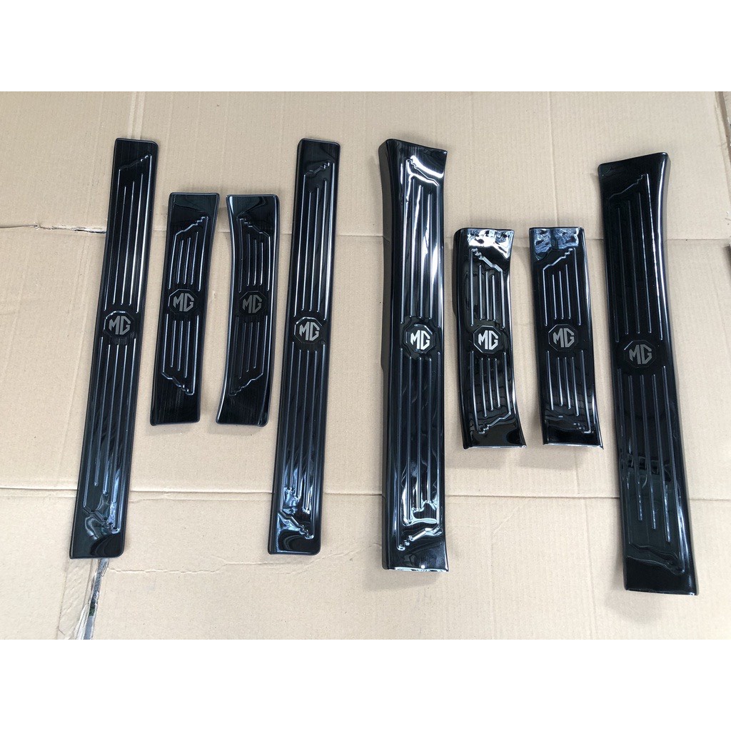 Ốp Bậc Cửa, Nẹp Bước Chân MG ZS , MG HS bản 2021 2022 Mẫu Titan Cao Cấp + tặng keo trợ dính trang trí chống xước bậc cửa