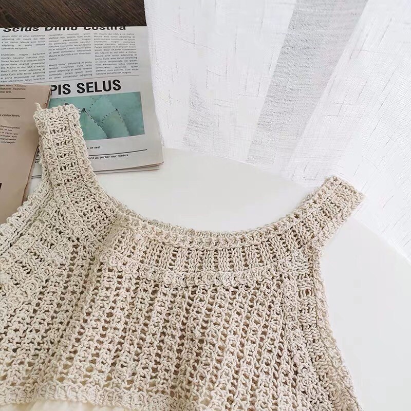 áo 2 dây kiểu cổ yếm mix chân boi thêu hoa